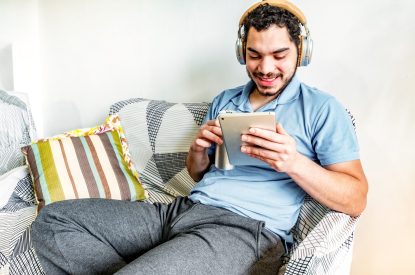 closeup shot of a young jewish man listening to mu 2023 11 27 05 18 41 utc scaled qrzb5ebopqc6zsdwysid7ldwq3vgd98n0bhz8rw5tq